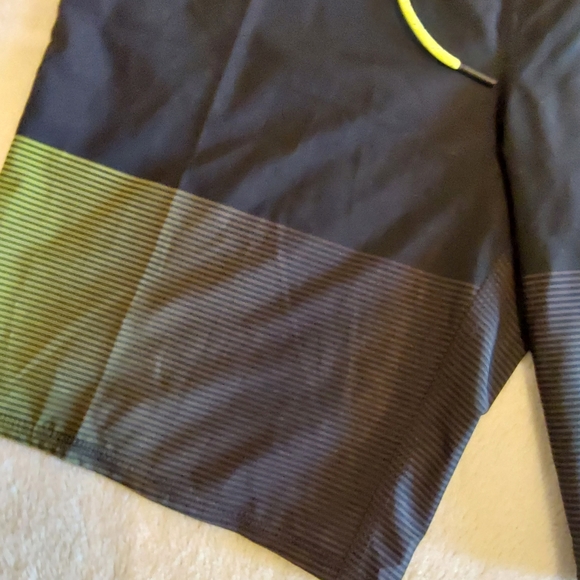 🌺 NWT Mens Oakley Swim/Board Shorts - Picture 4 of 10